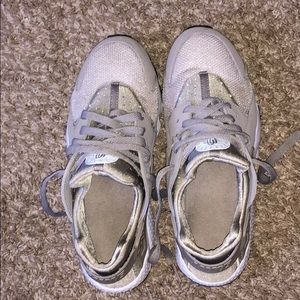 Tan Nike Huaraches 6.5 Y